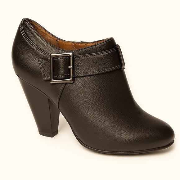 Eurosoft by Soffi Black Ankle Boots Size 8 | Buckle Detail 2.5” Heel Zip Closure - Picture 1 of 6